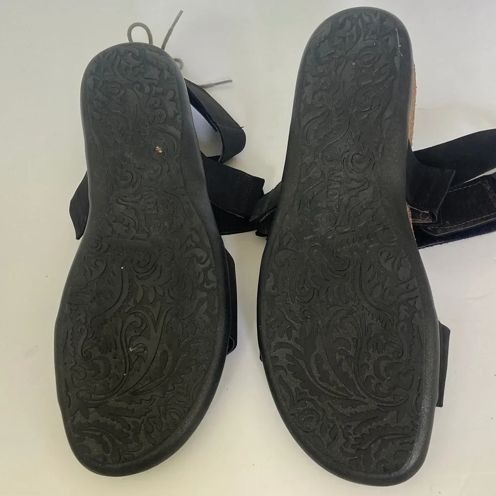 Naot Women Black Larissa Leather Ankle Strap Sandals Made in Israel Size 41 10